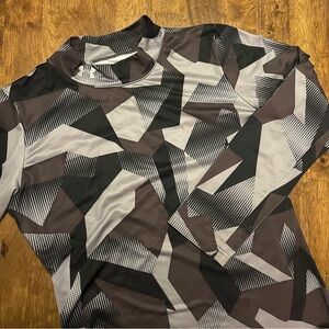 Under Armour Fitted Long Sleeve Shirt Youth XL Grey & Black High Neck Sports